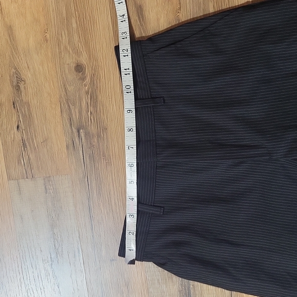 VANHEUSEN Boys' Black Pinstripe Flat Front Polyester Rayon Dress Pants - 16 Slim - Picture 10 of 16